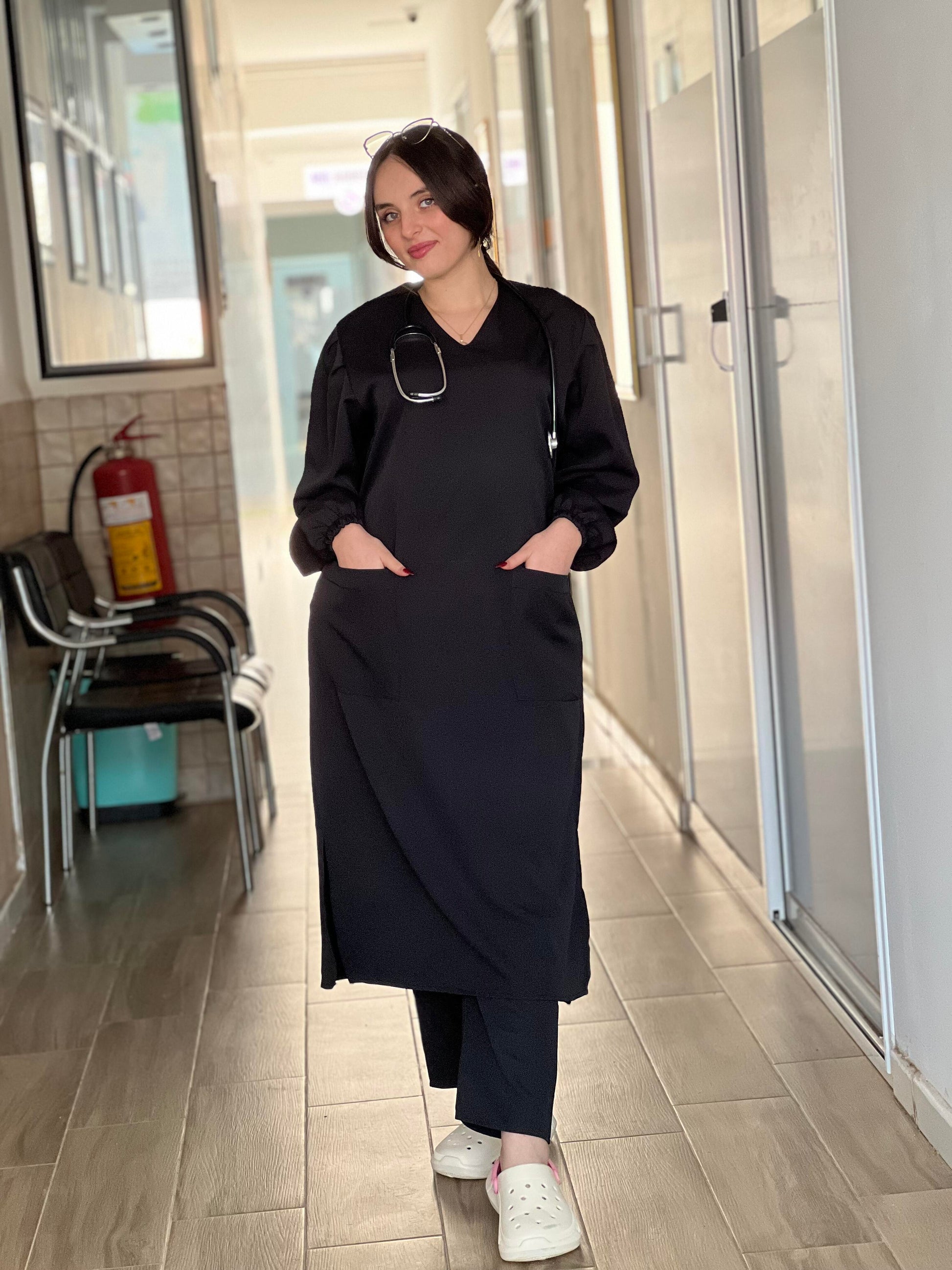 Tenue médicale pour femme - Noir (Modèle longue)
