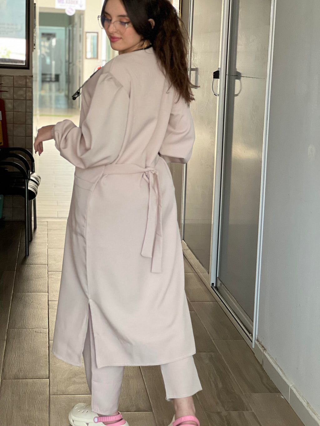 Tenue médicale pour femme - Beige (Modèle longue)