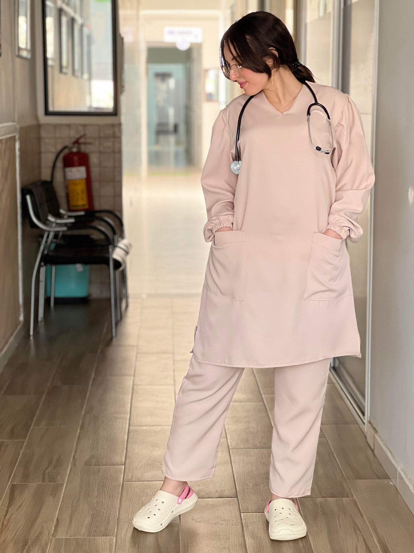 Tenue médicale pour femme - Beige (Modèle moyenne)