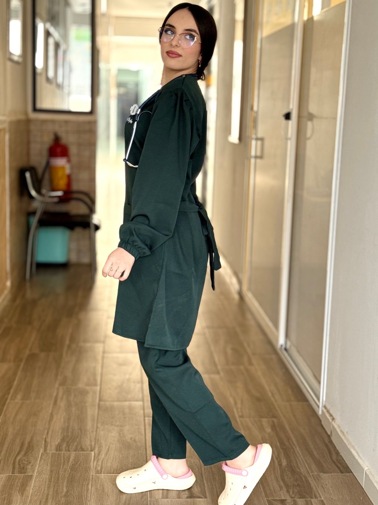 TENUE MEDICALE  MOYENNE VERT BOUTEILLE - COLLECTION SERENA