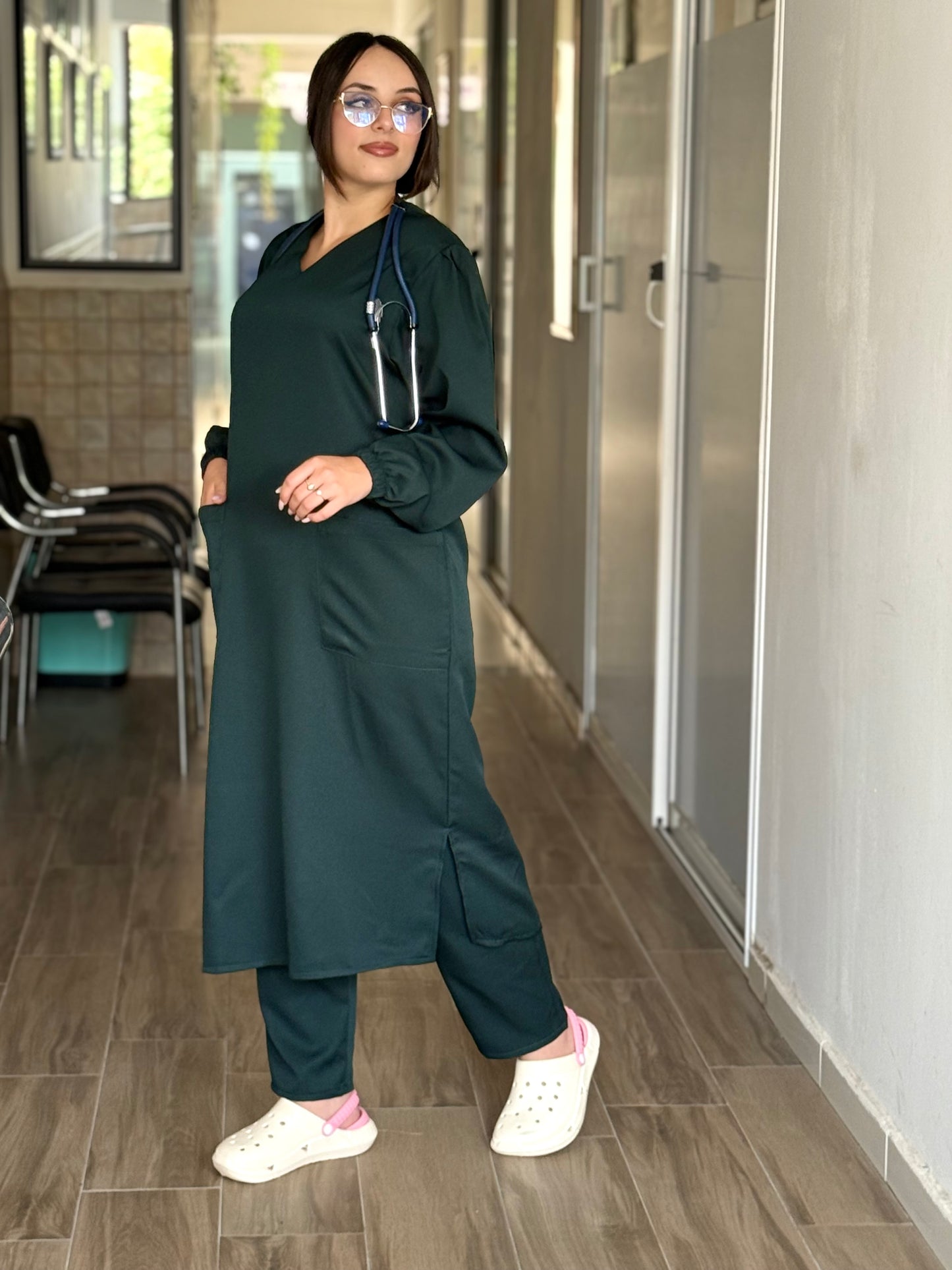 Tenue médicale pour femme - Vert Bouteille (Modèle longue)