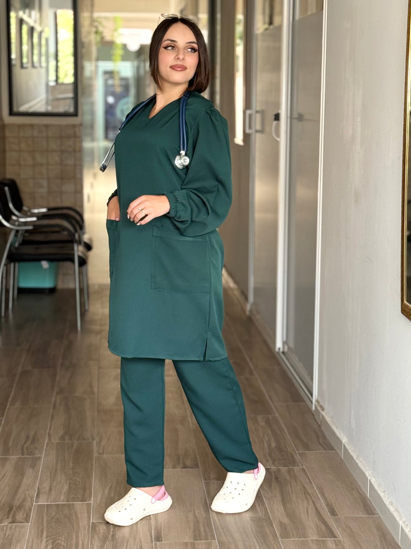 Tenue médicale pour femme - Vert Bouteille (Modèle moyenne)