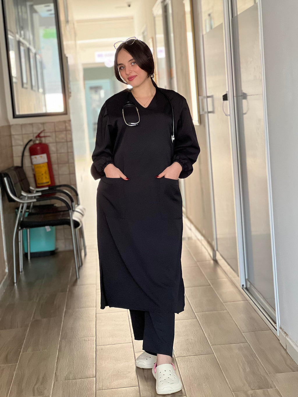 Tenue médicale pour femme - Noir (Modèle longue)