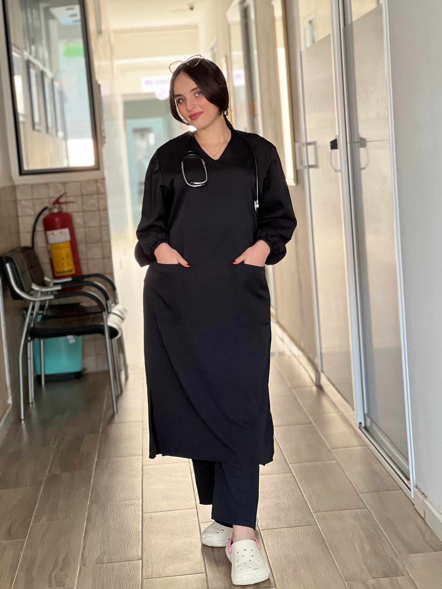 Tenue médicale pour femme - Noir (Modèle longue)