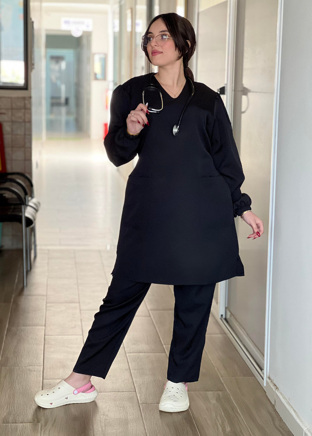 Tenue médicale pour femme - Noir (Modèle moyenne)