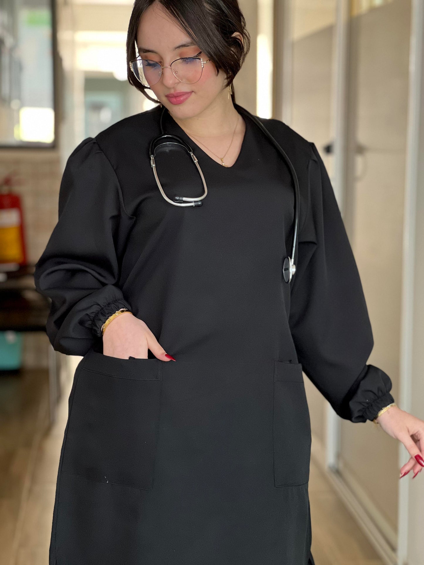 Tenue médicale pour femme - Noir (Modèle moyenne)