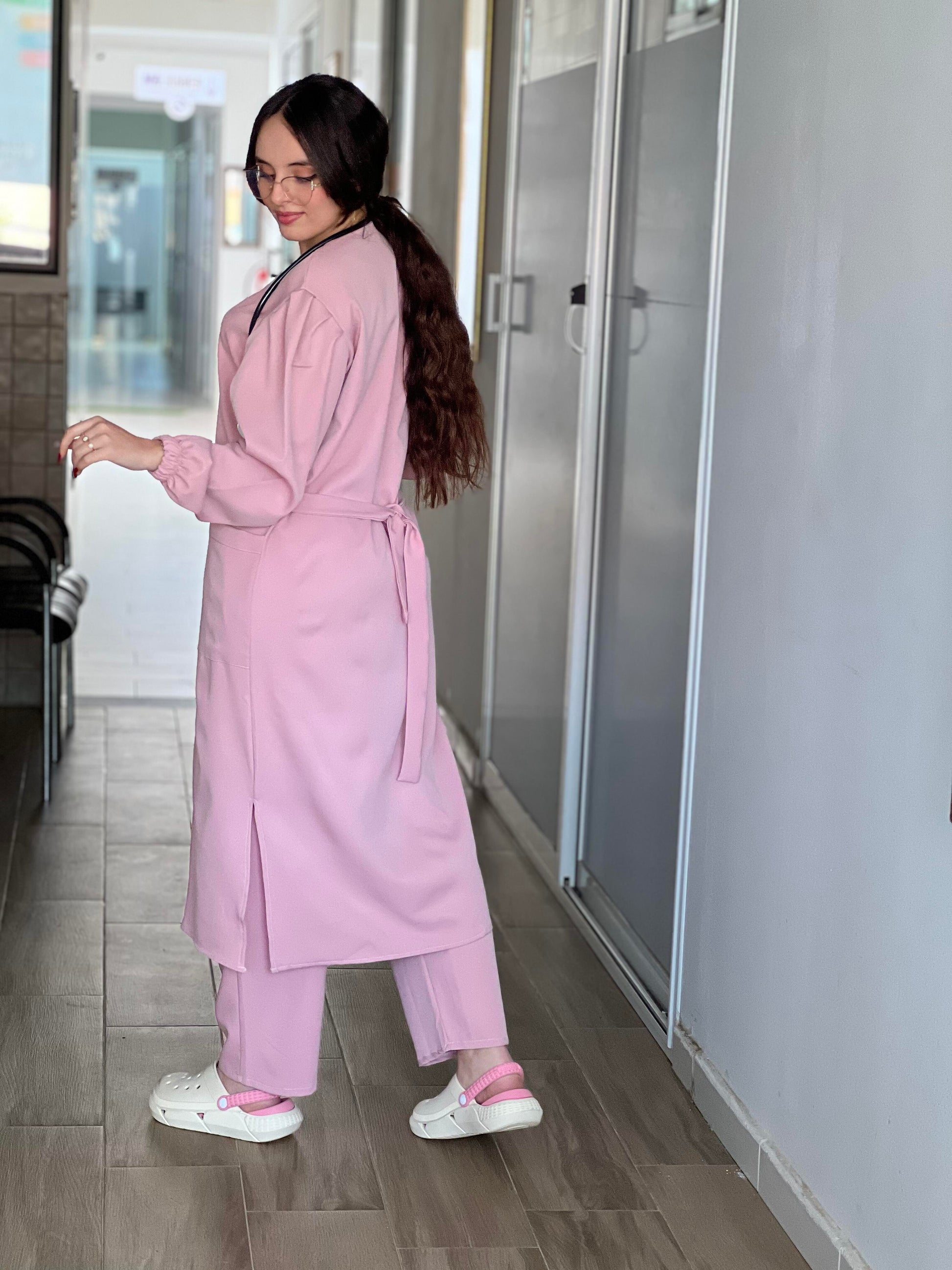 Tenue médicale pour femme - Rose (Modèle longue)