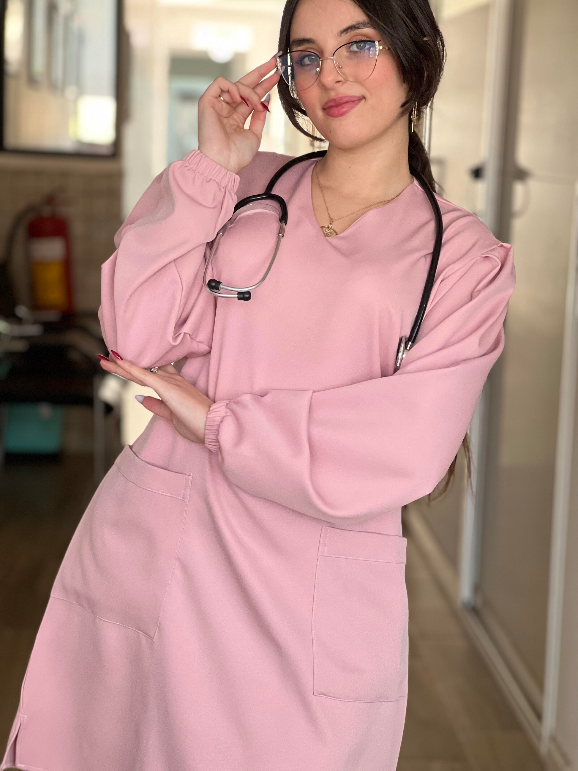 Tenue médicale pour femme - Rose (Modèle moyenne)