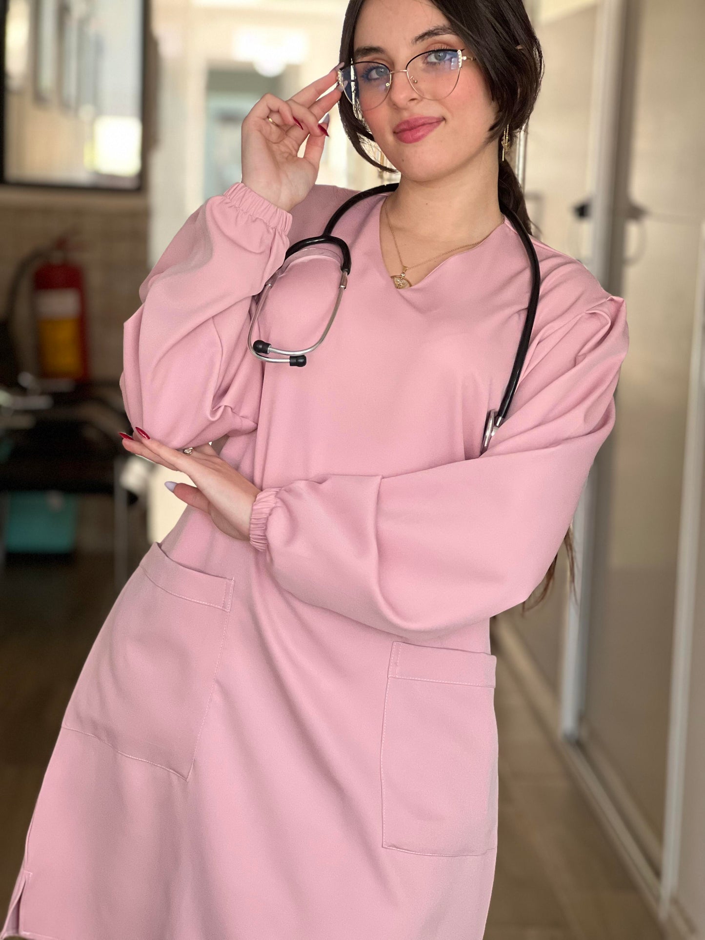Tenue médicale pour femme - Rose (Modèle moyenne)